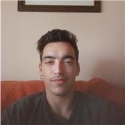 Titulado en comercio internacional y en la carrera de psicología. Nivel de ingles medio-alto y posibilidad de apoyo variados